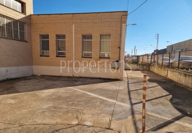 Foto b6ecf6f9-7d7f-43ff-a19b-c0e7f8efcca1. Location bâtiment à usage industriel dans La Portalada - Varea Logroño