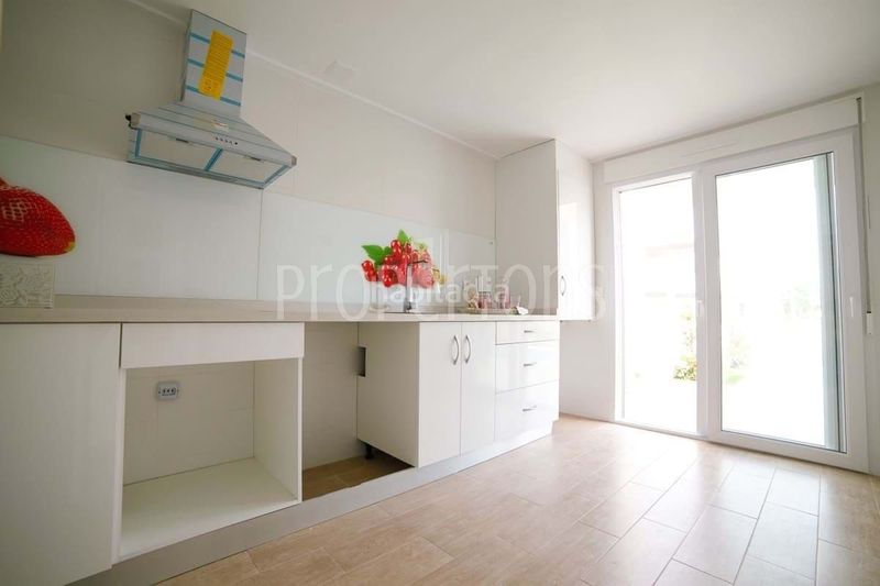Foto 4a87ff95-db6d-4172-8540-cfa09bdb2f21. Casa a Noroeste Santa Pola