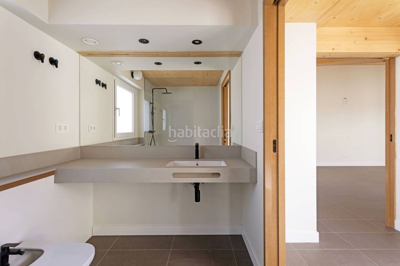 Foto 5aeedac2-a960-4671-b1c6-97a873353336. Casa adossada amb calefacció aparcament a Canillejas Madrid