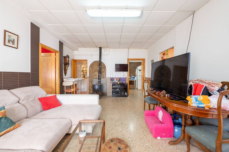 Foto 8fd16a07-21b9-493b-8941-55011057a8b8. Casa amb calefacció a Calzada de Calatrava