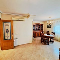 Semi detached house in Hospital