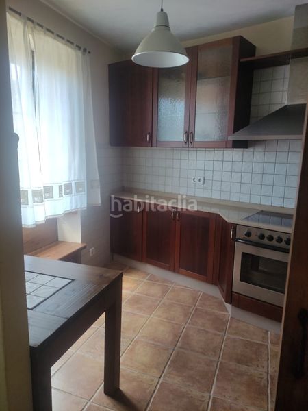 Foto 01a46520-d7dd-4412-ae04-6ba6cb874337. Casa en amarela en Corcubión