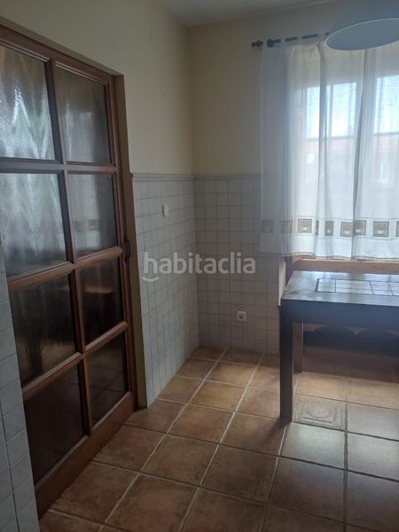 Foto a72b4185-41ea-4eb4-9fca-4cb7bd198d44. Casa en amarela en Corcubión