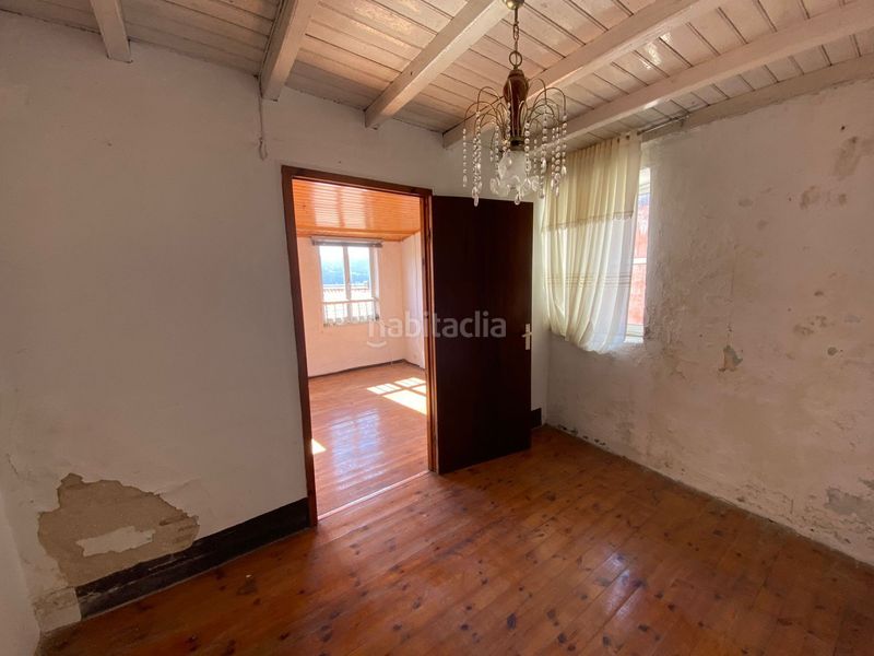 Foto fe4e9b75-47cc-4592-baff-85c7c5a3050f. Casa a Corcubión