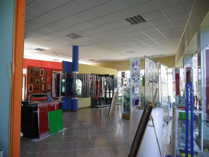 Foto 8f0e7374-a058-4103-bd79-5eb11c01f6e5. Local comercial a Cee