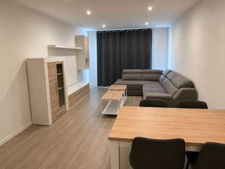 Etagenwohnung in Corcubión. Amplio piso de 3 dormitorios a escasos minutos de la playa de qu