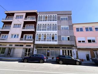 Building in Dumbría. Edificio con gran potencial hotelero en ézaro, a escasos metros