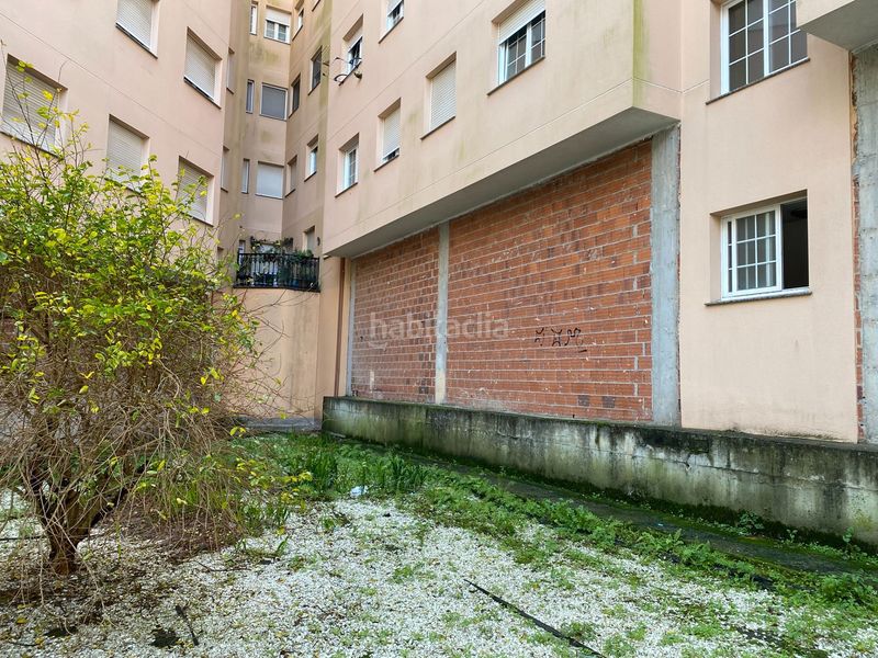Foto f780a71c-8d87-42ac-a6a4-de92974fd5ef. Local comercial en Cee