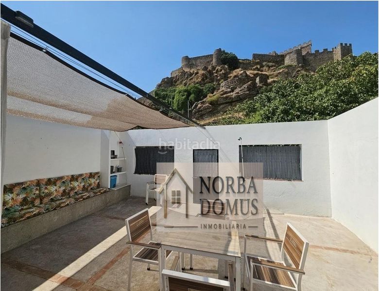 Foto ca491a63-0a95-420d-98ca-f712ff96ca10. Masia a calle castillo 9 a Montánchez