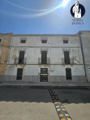 Masía en Sierra de Fuentes. Amplia vivienda en sierra de fuentes