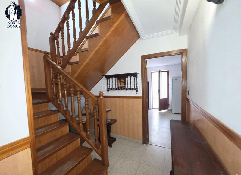 Foto 4aff2b0a-8b55-40db-b768-d1f0ba888ab5. Casa a schiera con parcheggio in Ruta de la Plata Cáceres
