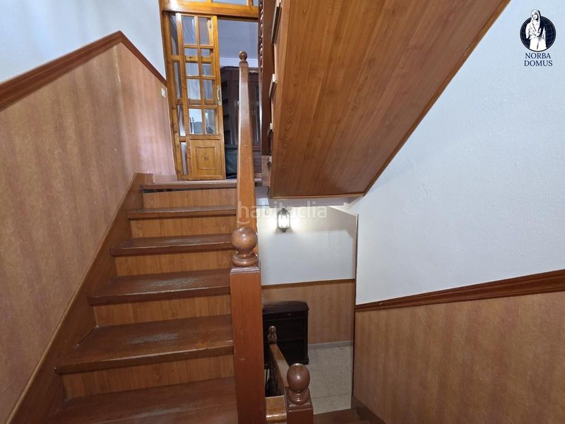 Foto a6ea4da7-7e47-44e0-8dae-966841c5e293. Casa a schiera con parcheggio in Ruta de la Plata Cáceres