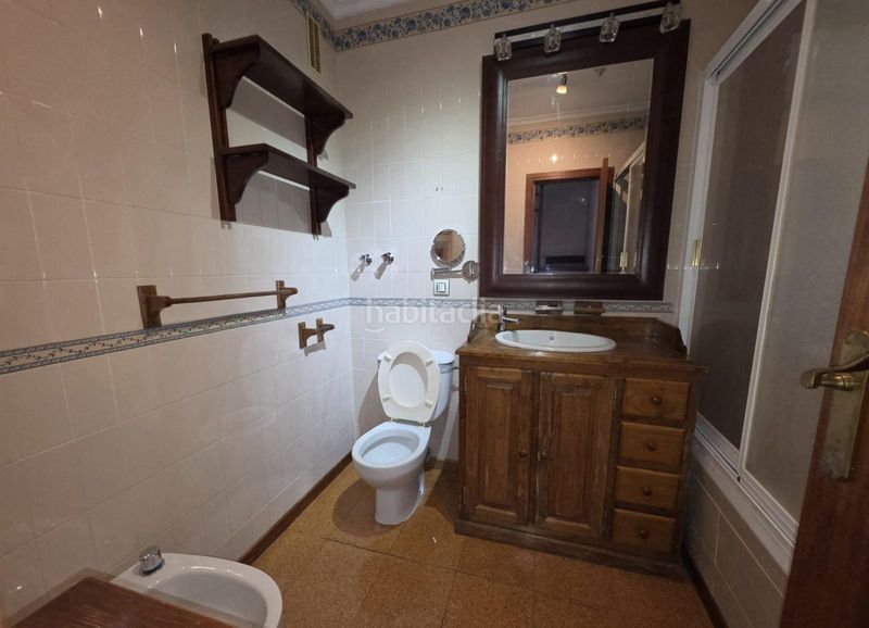Foto b0a35afe-e155-45e8-849a-634a9d005fde. Casa a schiera con parcheggio in Ruta de la Plata Cáceres