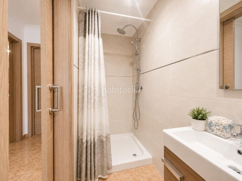 Foto dda2b023-cf42-4136-b7ae-73d1751f2c3c. Casa adossada amb aparcament a Can Picafort Santa Margalida