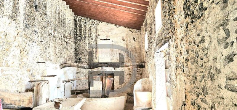 Foto 5253367c-94b1-4b7c-871f-48d2a2f7897f. Casa amb aparcament a Mancor de la Vall