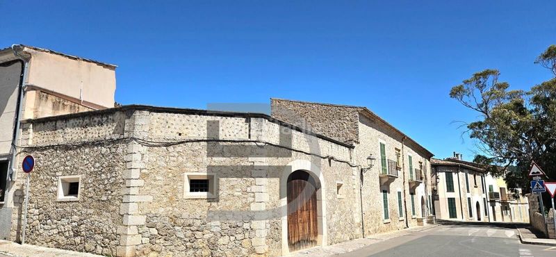 Foto 80fa95f4-908b-4a10-aeac-5619ec2d6a64. Casa amb aparcament a Mancor de la Vall