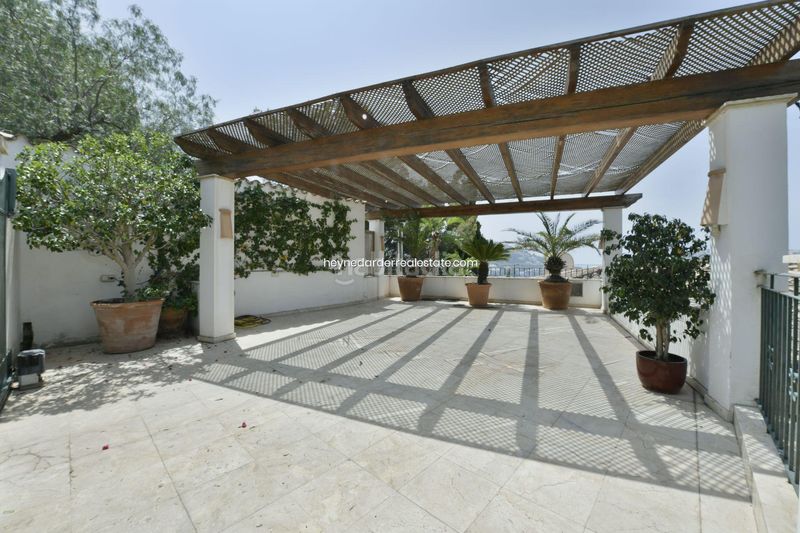 Foto 675d6456-9b4a-4e66-a140-2c44b222f8ad. Xalet amb aparcament piscina a port d´Andratx Andratx