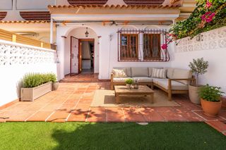 Casa a L´Albir. Adosado ofrece la combinacioacuten perfecta entre comodidad, amp
