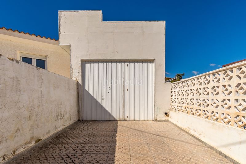 Foto a57f7b43-abbb-4a7e-a97c-3cb4fbc72acc. Casa adossada a L´Albir Alfàs del Pi (l´)