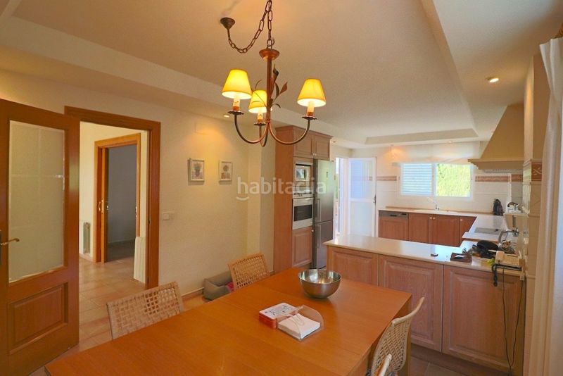 Foto d09ff18c-a591-47c9-a4d9-9e2956a90944. Casa amb calefacció aparcament piscina a Urbanizaciones Benidorm