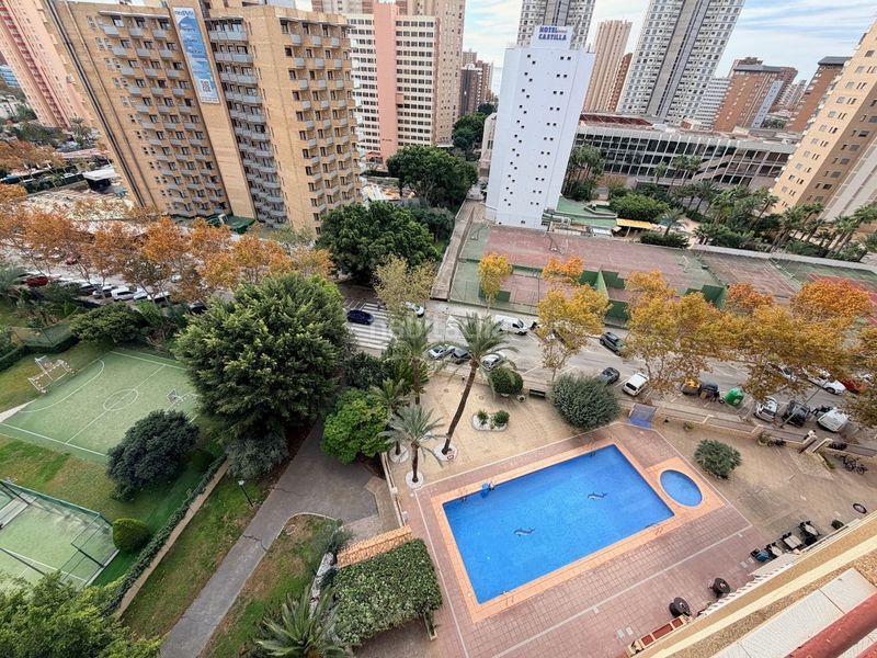 Foto 1c77d9d8-5238-474d-b763-eb1a8aa5d5a0. Pis amb aparcament piscina a Levante Alto Benidorm
