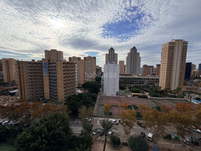 Foto b37a41be-7750-4d90-a21c-7daea59cdec2. Pis amb aparcament piscina a Levante Alto Benidorm