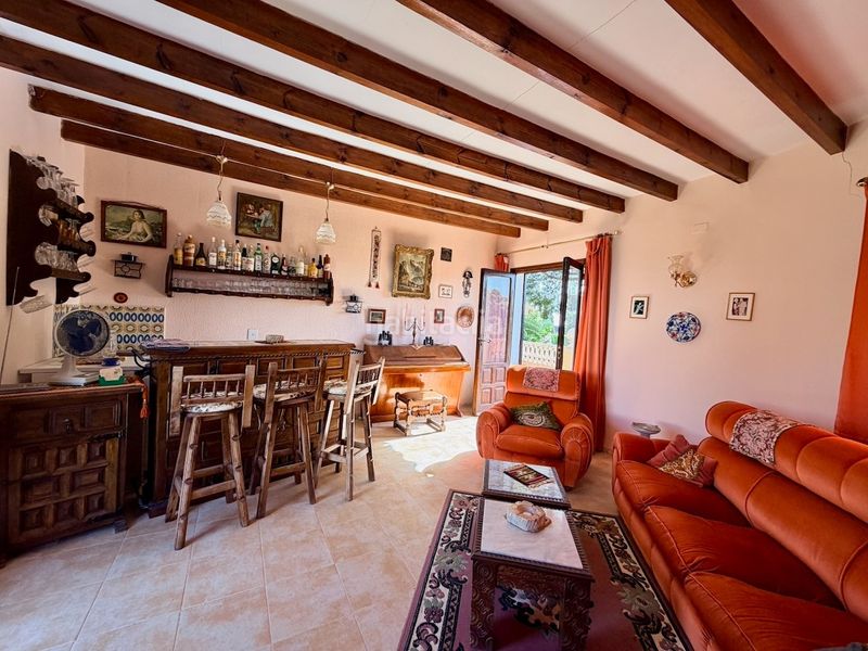 Foto 1561ce57-b3cb-4a95-9f77-c2570a52ed56. Casa amb aparcament a Coloma Nucia (la)
