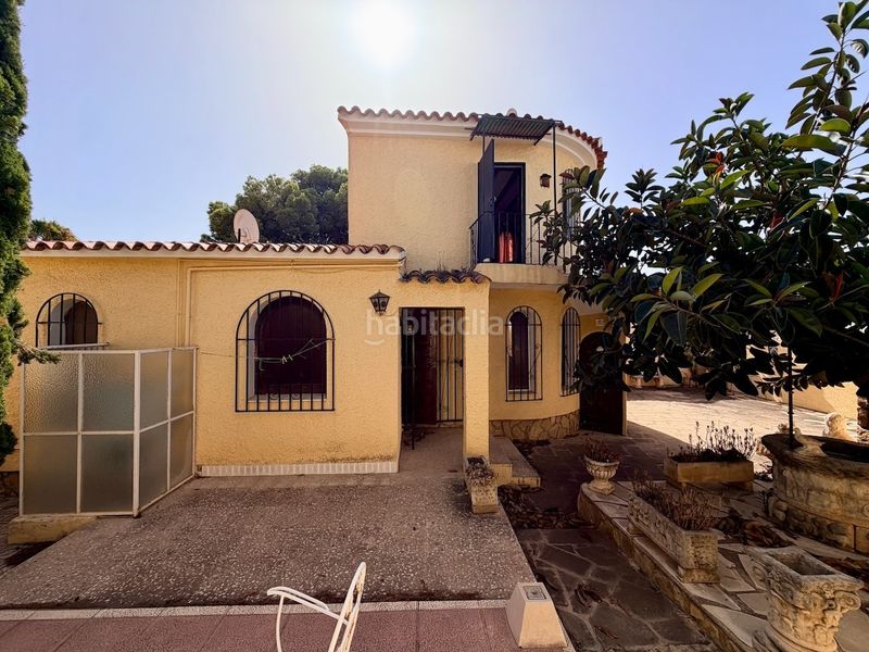 Foto 99a4fd6d-4b30-476f-804c-1e09569c3138. Casa amb aparcament a Coloma Nucia (la)