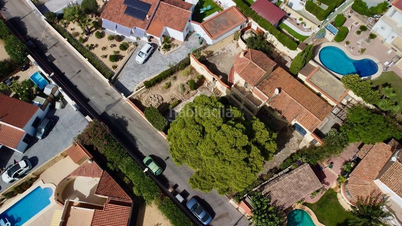 Foto ec95a8b5-2b91-4e2c-a6aa-4ff58fee0fca. Casa amb aparcament a Coloma Nucia (la)