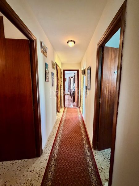 Foto f4025451-3b17-415f-a773-d81b16fe8e0c. Casa amb aparcament a Coloma Nucia (la)