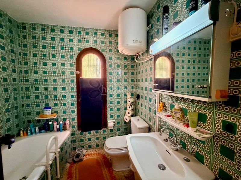 Foto f9d0b0a3-919f-4b45-9b06-fe580416514a. Casa amb aparcament a Coloma Nucia (la)