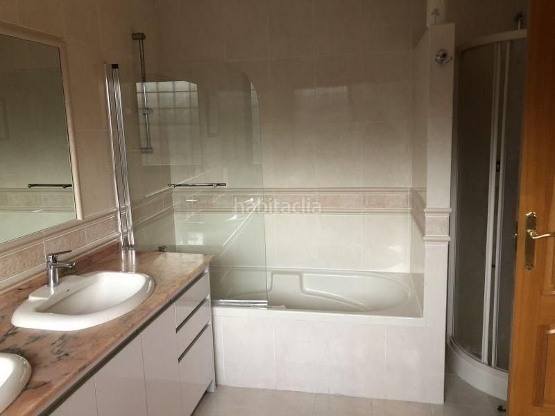 Foto 69a3c8eb-88fb-4f3d-9122-d9a500b3ab49. Casa amb aparcament a Sierra Helada Benidorm