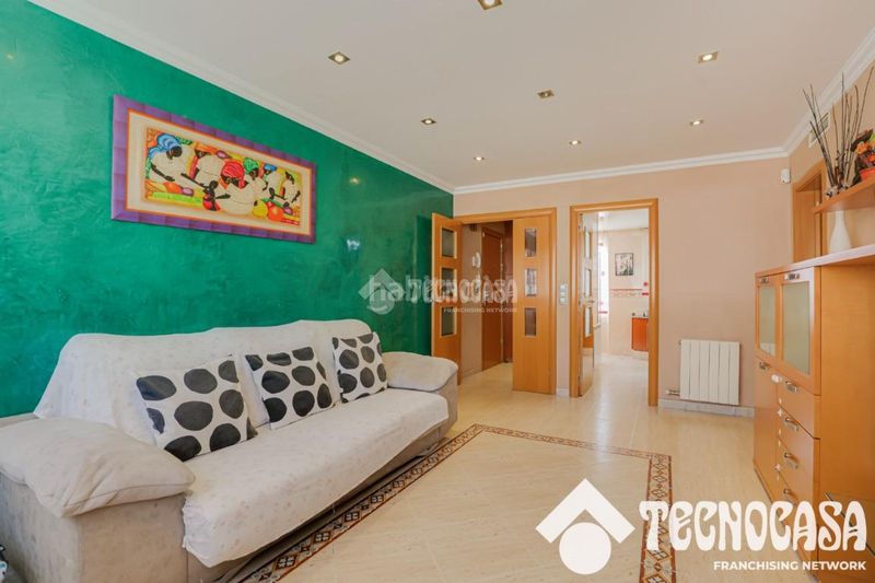 Foto 6b63fbc9-3eb0-46b8-a3f7-0666087266a7. Piso  en venta en Pomar Badalona