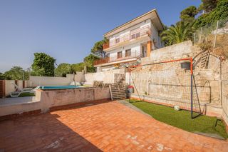 House in Vilanova del Vallès. Casa en venta en vilanova del vallès