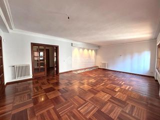 Edifici a Medina del Campo. Edificio en venta en medina del campo