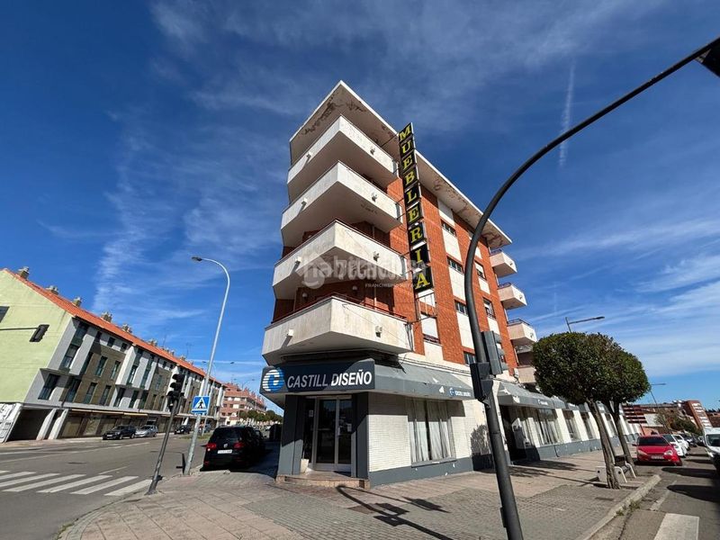 Foto 41a772c5-616d-49e6-bf09-ab6b1c6075cc. Pis a Medina del Campo