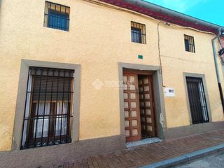 House in Villaverde de Medina. Casa en venta en villaverde de medina