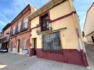 Building in Rueda. Edificio en venta en rueda