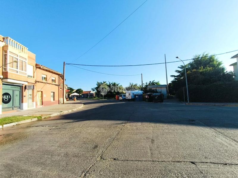 Foto 443eff66-e4f4-4f19-b58d-e67de77b902e. Casa amb calefacció a Nava del Rey