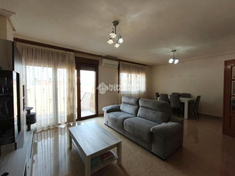 Foto 41f5b0d2-44b5-4f15-9505-b645e984f2c1. Maison jumelée avec parking dans Medina del Campo