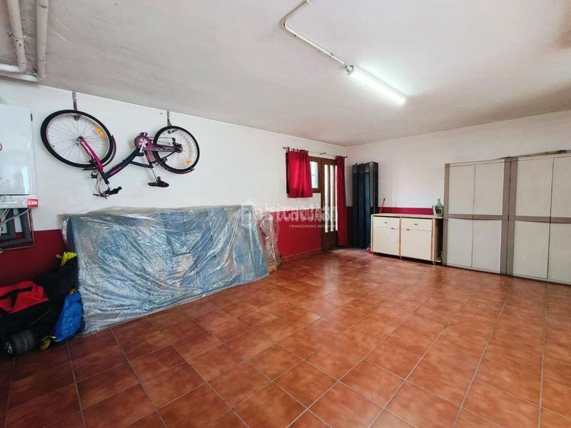 Foto bc3da2b7-5336-4e46-b274-29123a2cccb7. Maison jumelée avec parking dans Medina del Campo