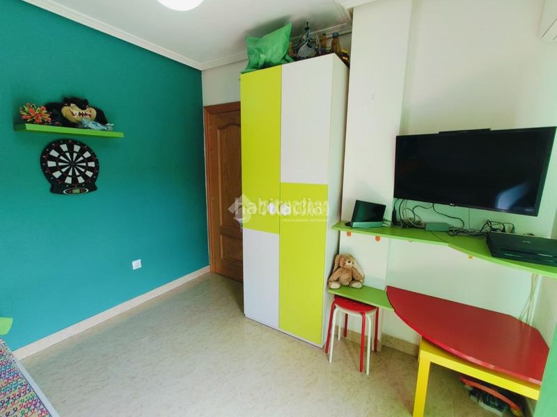 Foto cb873522-53a5-46b0-8165-86ff0a10a7e8. Maison jumelée avec parking dans Medina del Campo