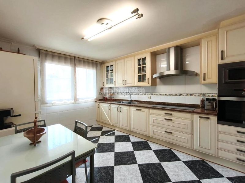 Foto e58b0d2f-cf22-4ce4-b777-ea7e7cff3f28. Maison jumelée avec parking dans Medina del Campo