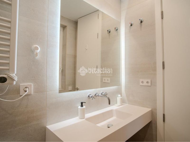 Foto a23f3f81-7c3a-4ddc-aa32-dc95f05fa212. Pis a Palacio Madrid