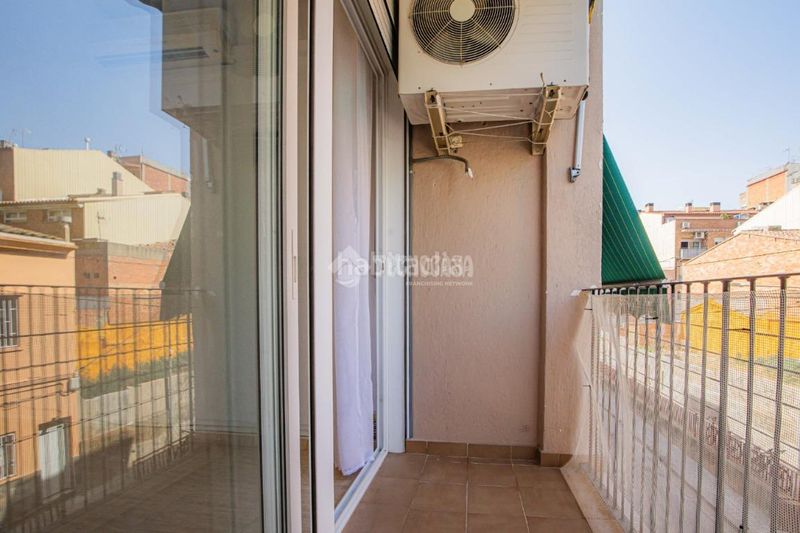 Foto fe745f80-49fb-43a1-a9ab-3e72d99b486e. Pis amb calefacció a Can Rull Sabadell