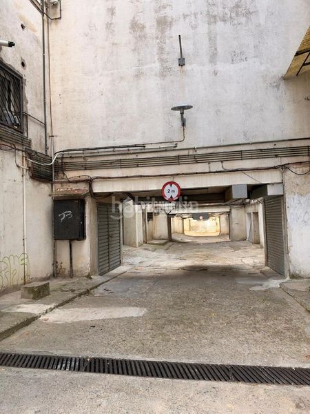 Foto e4ba68ae-f8c4-40c9-8e87-11b03bbb7b8b. Local comercial a Can Rull Sabadell