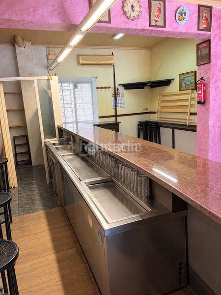 Foto fc026c61-3a08-4f0e-a64f-0b7dcec7736d. Local comercial a Can Rull Sabadell