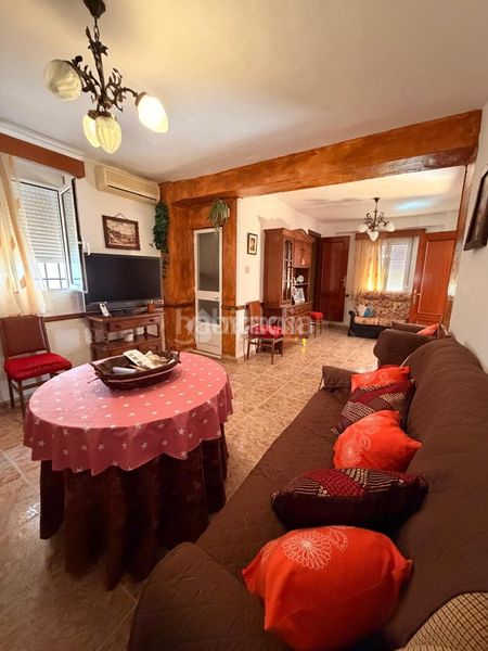 Foto c5fe3a2f-5b1d-4f27-a489-e4e967de04fc. Casa a Zona de la Vega Antequera