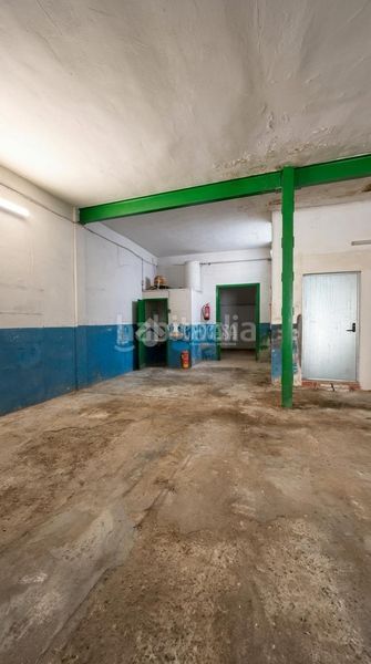 Foto dcd9228c-422a-4641-8a82-883badda5a1f. Aparcament cotxe a Cueva de Menga Antequera