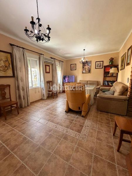 Foto 9b1ad927-6100-4066-b46d-c9e41c770484. Casa aparellada a Zona de la Vega Antequera